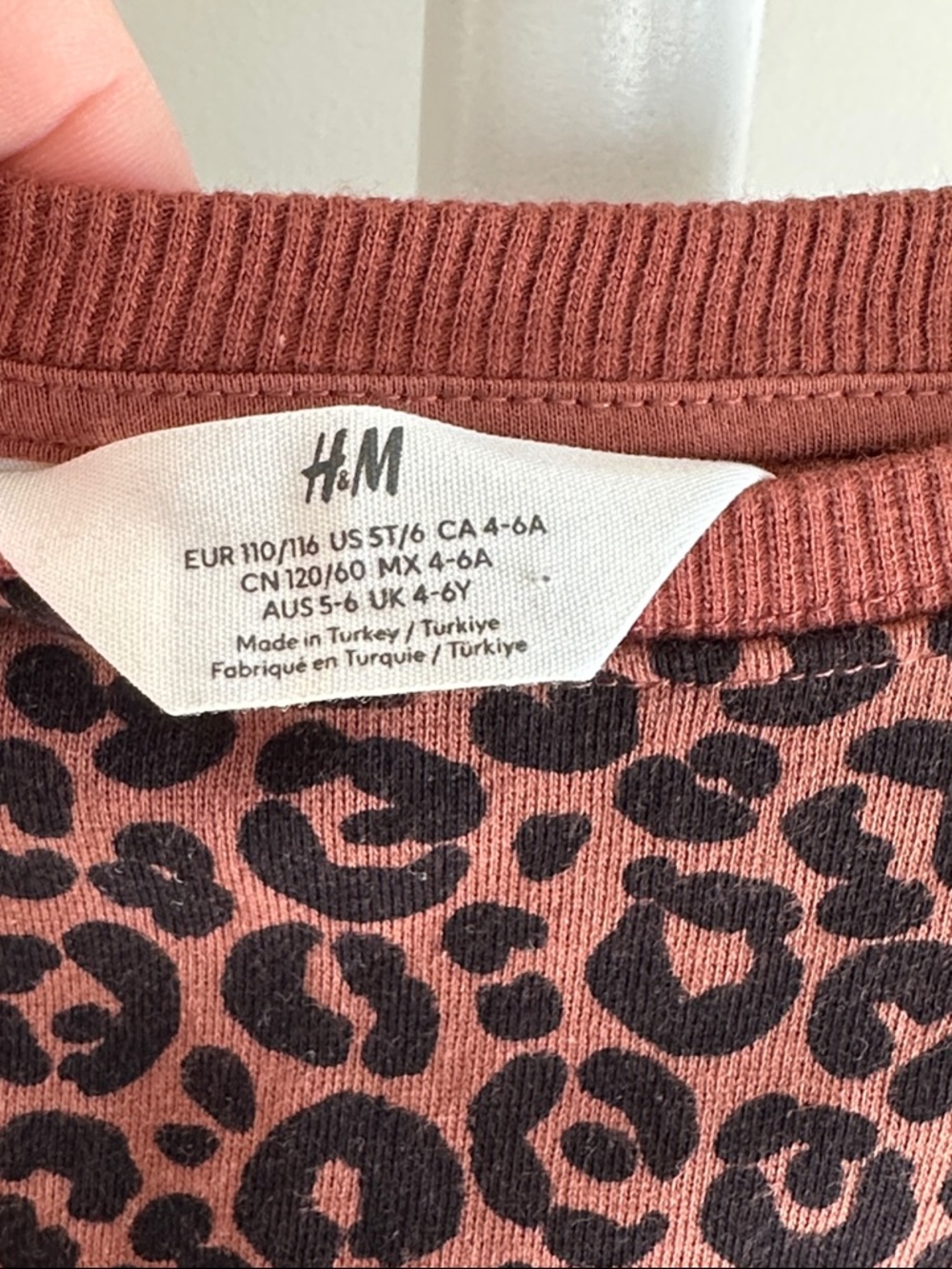 H&M Leopard Print Set Size 5T - Picture 3 of 16